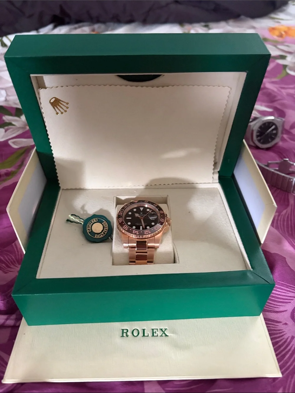 Rolex Men’s Rose Gold Watch with Black Dial and Brown Bezel